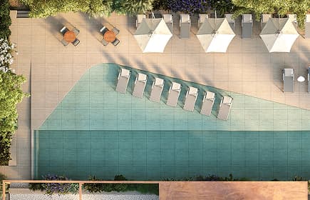 Piscina com ambientes projetados para relaxar.